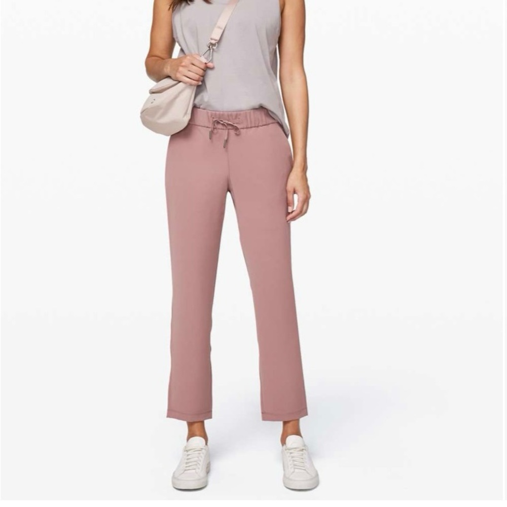 Lululemon on the fly pants
